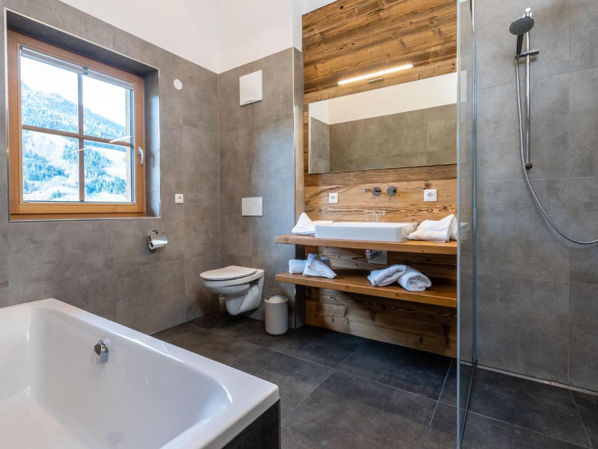 Luxury In With Sauna Chalet